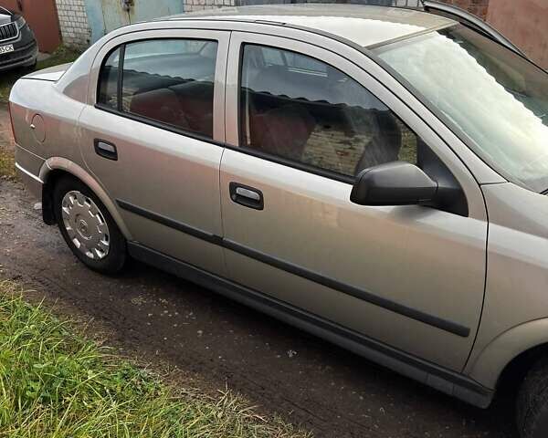 Бежевий Опель Астра, об'ємом двигуна 1.39 л та пробігом 178 тис. км за 4000 $, фото 9 на Automoto.ua