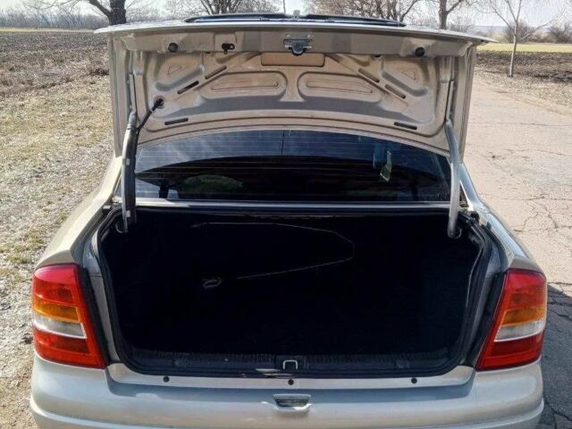 Бежевый Опель Астра, объемом двигателя 1.6 л и пробегом 165 тыс. км за 4000 $, фото 14 на Automoto.ua