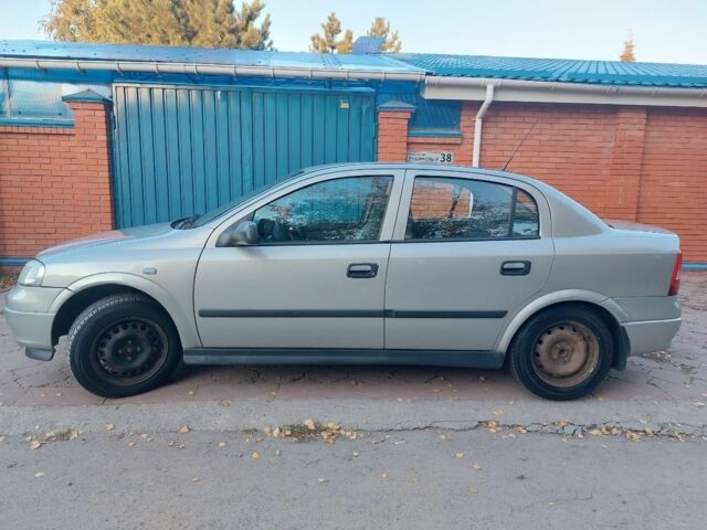 Бежевый Опель Астра, объемом двигателя 1.4 л и пробегом 210 тыс. км за 3000 $, фото 2 на Automoto.ua