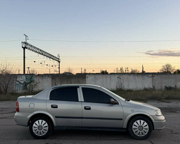 Опель Астра 2008 в Житомире на Automoto.ua Бежевый Опель Астра, объемом двигателя 1.6 л и пробегом 180 тыс. км за 3600 $, фото 6 на Automoto.ua