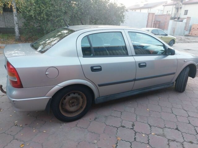 Бежевый Опель Астра, объемом двигателя 1.4 л и пробегом 210 тыс. км за 3000 $, фото 1 на Automoto.ua