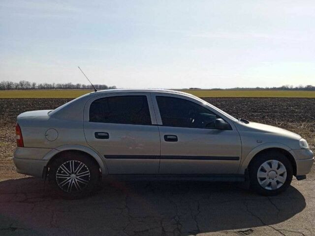 Бежевый Опель Астра, объемом двигателя 1.6 л и пробегом 165 тыс. км за 4000 $, фото 4 на Automoto.ua