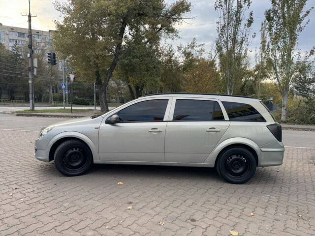 Бежевый Опель Астра, объемом двигателя 1.7 л и пробегом 292 тыс. км за 4999 $, фото 3 на Automoto.ua