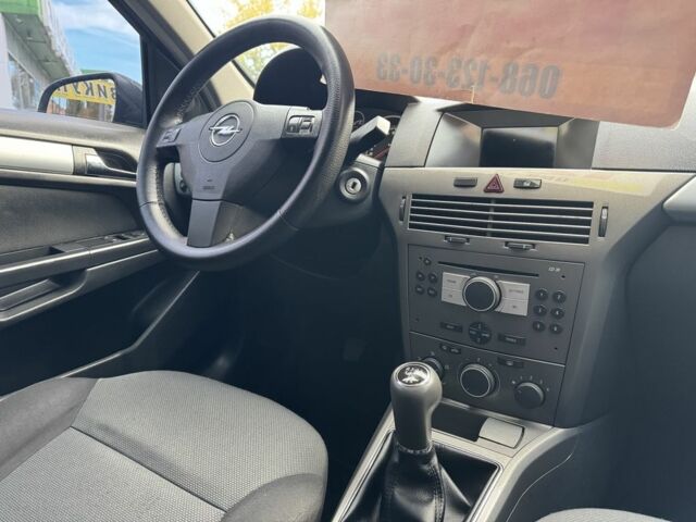 Бежевый Опель Астра, объемом двигателя 1.7 л и пробегом 292 тыс. км за 4999 $, фото 12 на Automoto.ua