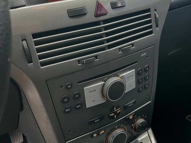 Бежевий Опель Астра, об'ємом двигуна 0 л та пробігом 290 тис. км за 4500 $, фото 9 на Automoto.ua