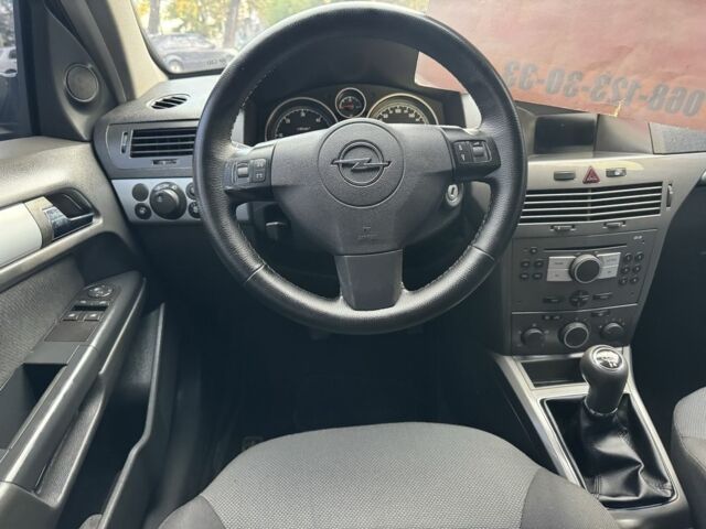 Бежевый Опель Астра, объемом двигателя 1.7 л и пробегом 292 тыс. км за 4999 $, фото 15 на Automoto.ua