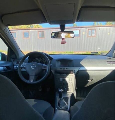 Бежевый Опель Астра, объемом двигателя 1.7 л и пробегом 300 тыс. км за 2600 $, фото 7 на Automoto.ua