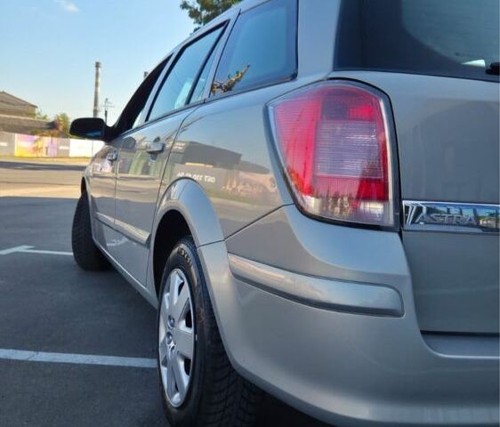 Бежевий Опель Астра, об'ємом двигуна 1.8 л та пробігом 181 тис. км за 6500 $, фото 4 на Automoto.ua