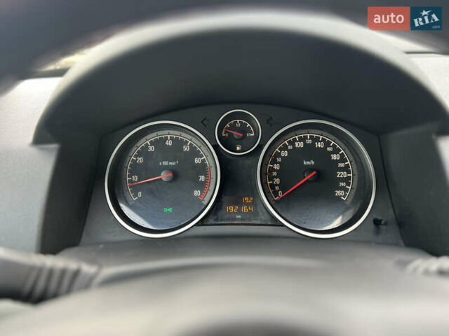 Бежевий Опель Астра, об'ємом двигуна 1.6 л та пробігом 193 тис. км за 4300 $, фото 6 на Automoto.ua