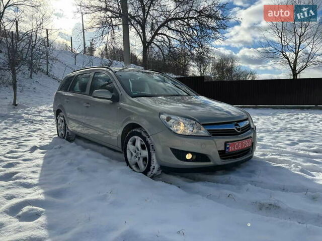 Бежевый Опель Астра, объемом двигателя 0 л и пробегом 212 тыс. км за 4950 $, фото 3 на Automoto.ua