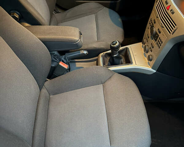 Бежевий Опель Астра, об'ємом двигуна 1.6 л та пробігом 211 тис. км за 5700 $, фото 32 на Automoto.ua