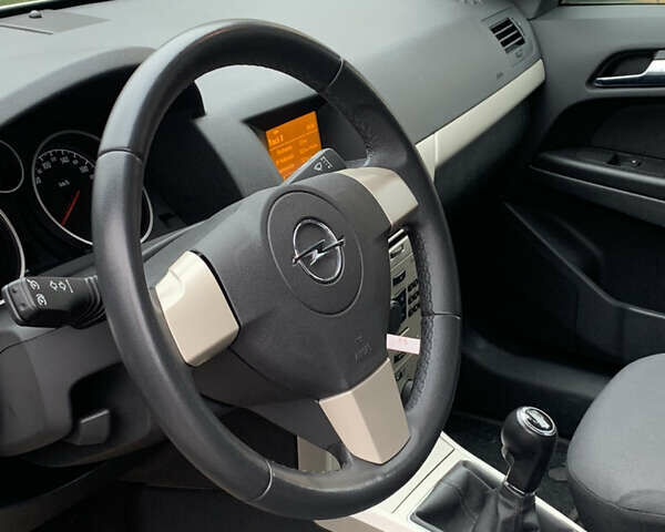 Бежевий Опель Астра, об'ємом двигуна 1.6 л та пробігом 160 тис. км за 5600 $, фото 36 на Automoto.ua