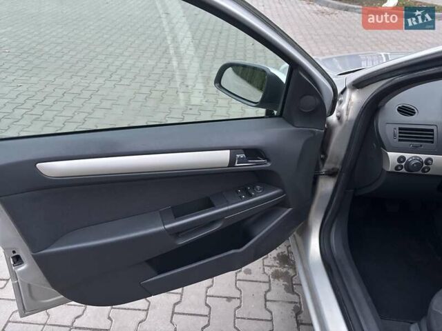 Бежевий Опель Астра, об'ємом двигуна 1.6 л та пробігом 210 тис. км за 4850 $, фото 10 на Automoto.ua