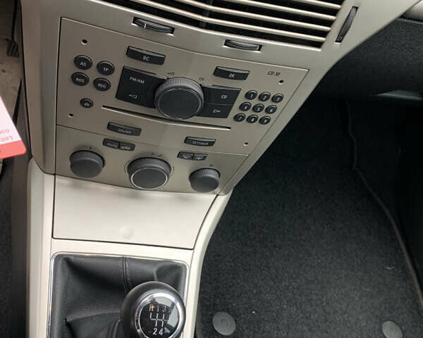 Бежевий Опель Астра, об'ємом двигуна 1.6 л та пробігом 160 тис. км за 5600 $, фото 39 на Automoto.ua