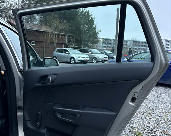 Бежевий Опель Астра, об'ємом двигуна 1.6 л та пробігом 211 тис. км за 5700 $, фото 26 на Automoto.ua