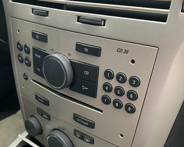 Бежевий Опель Астра, об'ємом двигуна 1.6 л та пробігом 160 тис. км за 5600 $, фото 47 на Automoto.ua