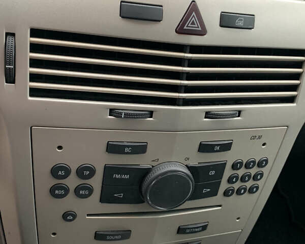 Бежевий Опель Астра, об'ємом двигуна 1.6 л та пробігом 160 тис. км за 5600 $, фото 43 на Automoto.ua