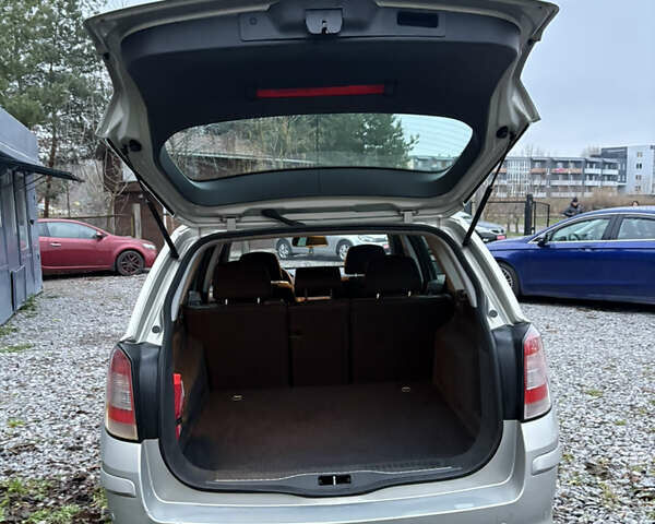 Бежевый Опель Астра, объемом двигателя 1.6 л и пробегом 211 тыс. км за 5900 $, фото 24 на Automoto.ua