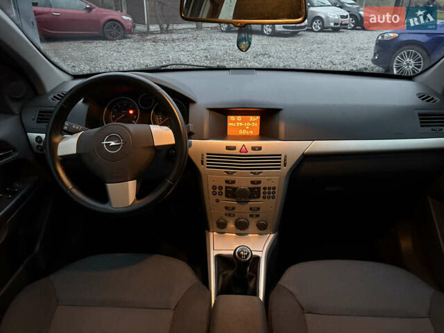 Бежевий Опель Астра, об'ємом двигуна 1.6 л та пробігом 211 тис. км за 5700 $, фото 28 на Automoto.ua