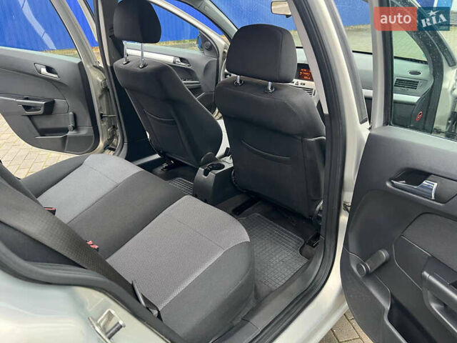 Бежевий Опель Астра, об'ємом двигуна 1.6 л та пробігом 212 тис. км за 5850 $, фото 16 на Automoto.ua