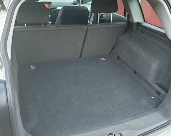 Опель Астра 2010 у Калуше на Automoto.ua Бежевий Опель Астра, об'ємом двигуна 1.6 л та пробігом 146 тис. км за 5800 $, фото 8 на Automoto.ua