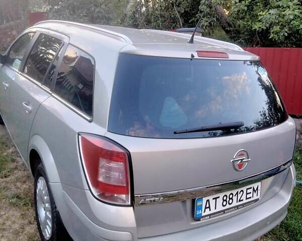 Опель Астра 2010 у Калуше на Automoto.ua Бежевий Опель Астра, об'ємом двигуна 1.6 л та пробігом 146 тис. км за 5800 $, фото 14 на Automoto.ua