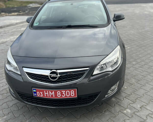 Бежевый Опель Астра, объемом двигателя 0 л и пробегом 140 тыс. км за 8000 $, фото 22 на Automoto.ua