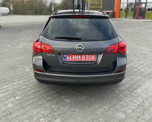 Бежевый Опель Астра, объемом двигателя 0 л и пробегом 140 тыс. км за 8000 $, фото 13 на Automoto.ua