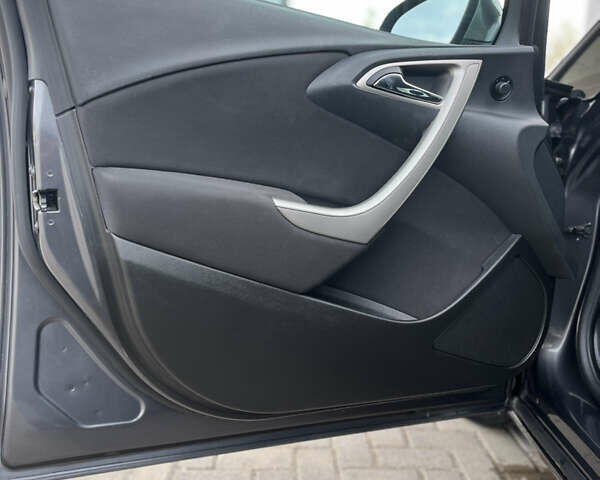 Бежевый Опель Астра, объемом двигателя 0 л и пробегом 140 тыс. км за 8000 $, фото 48 на Automoto.ua