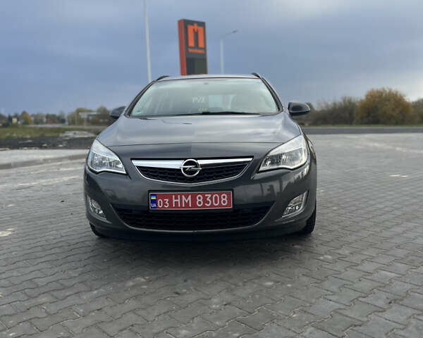 Бежевый Опель Астра, объемом двигателя 0 л и пробегом 140 тыс. км за 8000 $, фото 23 на Automoto.ua