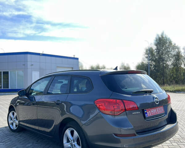 Бежевый Опель Астра, объемом двигателя 0 л и пробегом 140 тыс. км за 8200 $, фото 5 на Automoto.ua