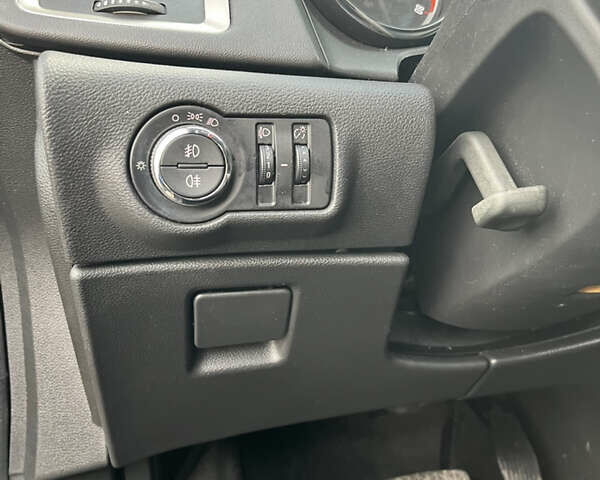 Бежевый Опель Астра, объемом двигателя 0 л и пробегом 140 тыс. км за 8000 $, фото 31 на Automoto.ua