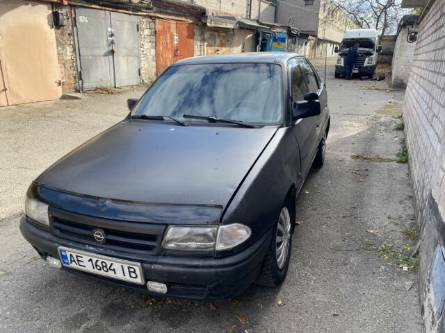 Чорний Опель Астра, об'ємом двигуна 1.6 л та пробігом 256 тис. км за 1400 $, фото 2 на Automoto.ua