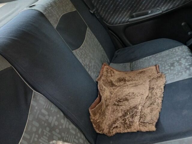 Черный Опель Астра, объемом двигателя 1.4 л и пробегом 280 тыс. км за 1100 $, фото 4 на Automoto.ua