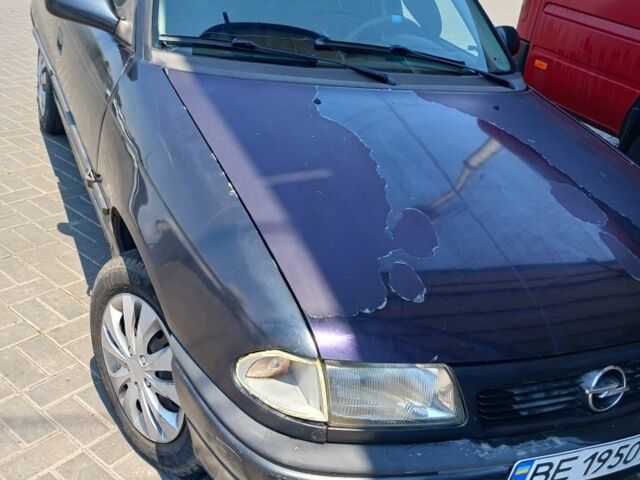 Черный Опель Астра, объемом двигателя 1.4 л и пробегом 280 тыс. км за 1100 $, фото 1 на Automoto.ua