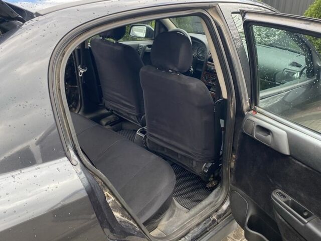 Черный Опель Астра, объемом двигателя 1.6 л и пробегом 276 тыс. км за 2500 $, фото 6 на Automoto.ua