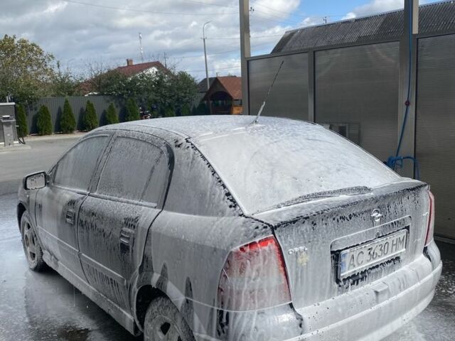 Черный Опель Астра, объемом двигателя 1.6 л и пробегом 276 тыс. км за 2500 $, фото 3 на Automoto.ua