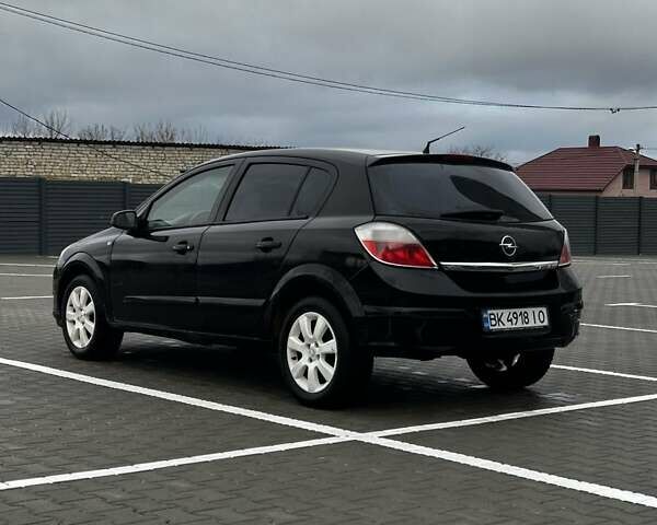 Черный Опель Астра, объемом двигателя 1.6 л и пробегом 273 тыс. км за 3250 $, фото 8 на Automoto.ua