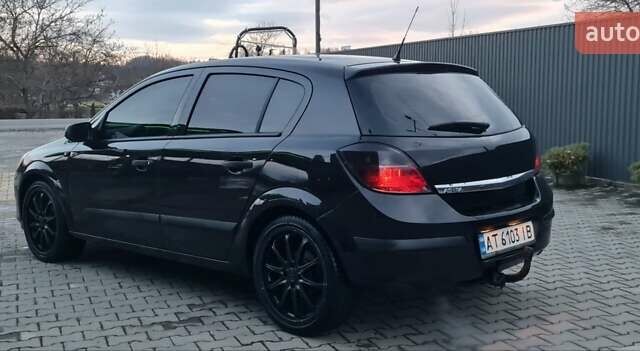 Черный Опель Астра, объемом двигателя 1.4 л и пробегом 300 тыс. км за 3350 $, фото 3 на Automoto.ua