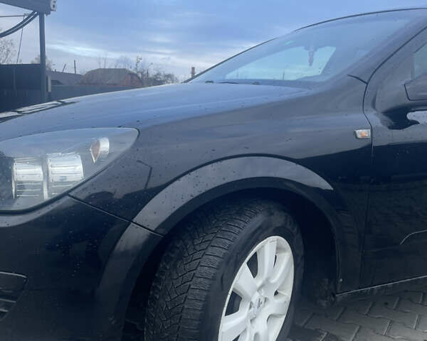 Чорний Опель Астра, об'ємом двигуна 1.6 л та пробігом 273 тис. км за 4000 $, фото 4 на Automoto.ua