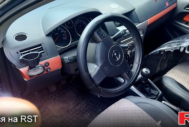 Черный Опель Астра, объемом двигателя 1.6 л и пробегом 310 тыс. км за 2500 $, фото 7 на Automoto.ua