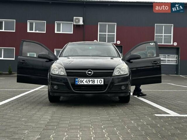 Черный Опель Астра, объемом двигателя 1.6 л и пробегом 273 тыс. км за 3250 $, фото 9 на Automoto.ua