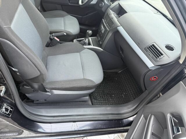 Черный Опель Астра, объемом двигателя 1.6 л и пробегом 265 тыс. км за 2000 $, фото 10 на Automoto.ua