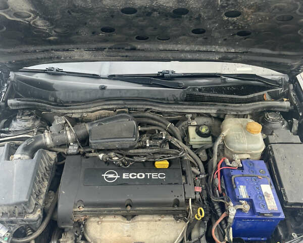 Чорний Опель Астра, об'ємом двигуна 1.6 л та пробігом 273 тис. км за 4000 $, фото 15 на Automoto.ua