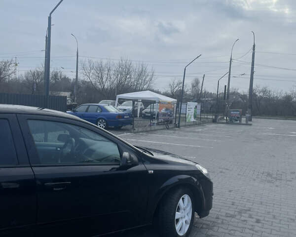 Чорний Опель Астра, об'ємом двигуна 1.6 л та пробігом 273 тис. км за 4000 $, фото 2 на Automoto.ua