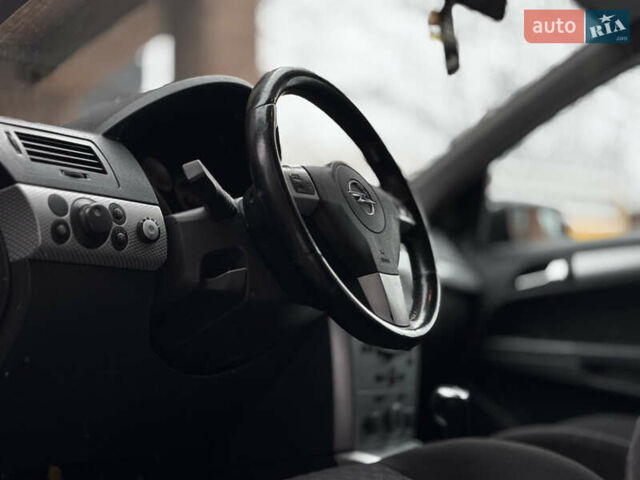 Чорний Опель Астра, об'ємом двигуна 1.6 л та пробігом 194 тис. км за 3800 $, фото 18 на Automoto.ua