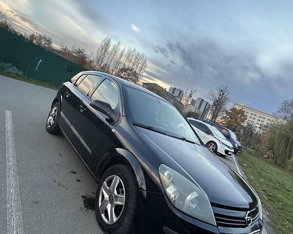 Черный Опель Астра, объемом двигателя 1.8 л и пробегом 219 тыс. км за 3700 $, фото 4 на Automoto.ua