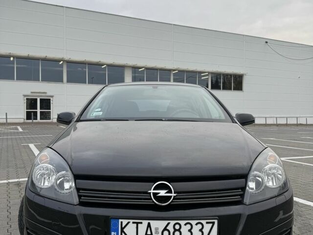 Черный Опель Астра, объемом двигателя 1.6 л и пробегом 265 тыс. км за 2000 $, фото 2 на Automoto.ua