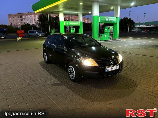 Черный Опель Астра, объемом двигателя 1.6 л и пробегом 214 тыс. км за 3500 $, фото 1 на Automoto.ua