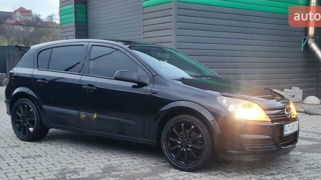 Черный Опель Астра, объемом двигателя 1.4 л и пробегом 300 тыс. км за 3350 $, фото 7 на Automoto.ua